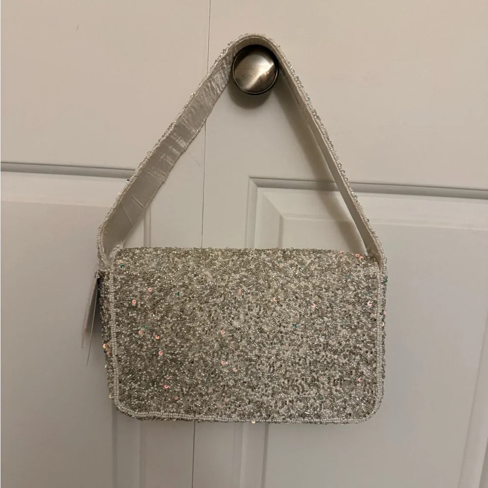 Handcrafted in India Beaded Bag Santa, Gifts, Christmas Tree - Picture 6 of 7